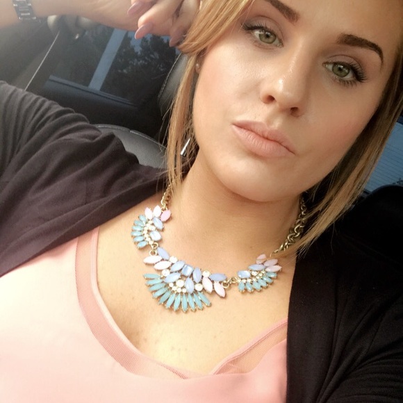 Meet the Posher - Picture 6 of 8